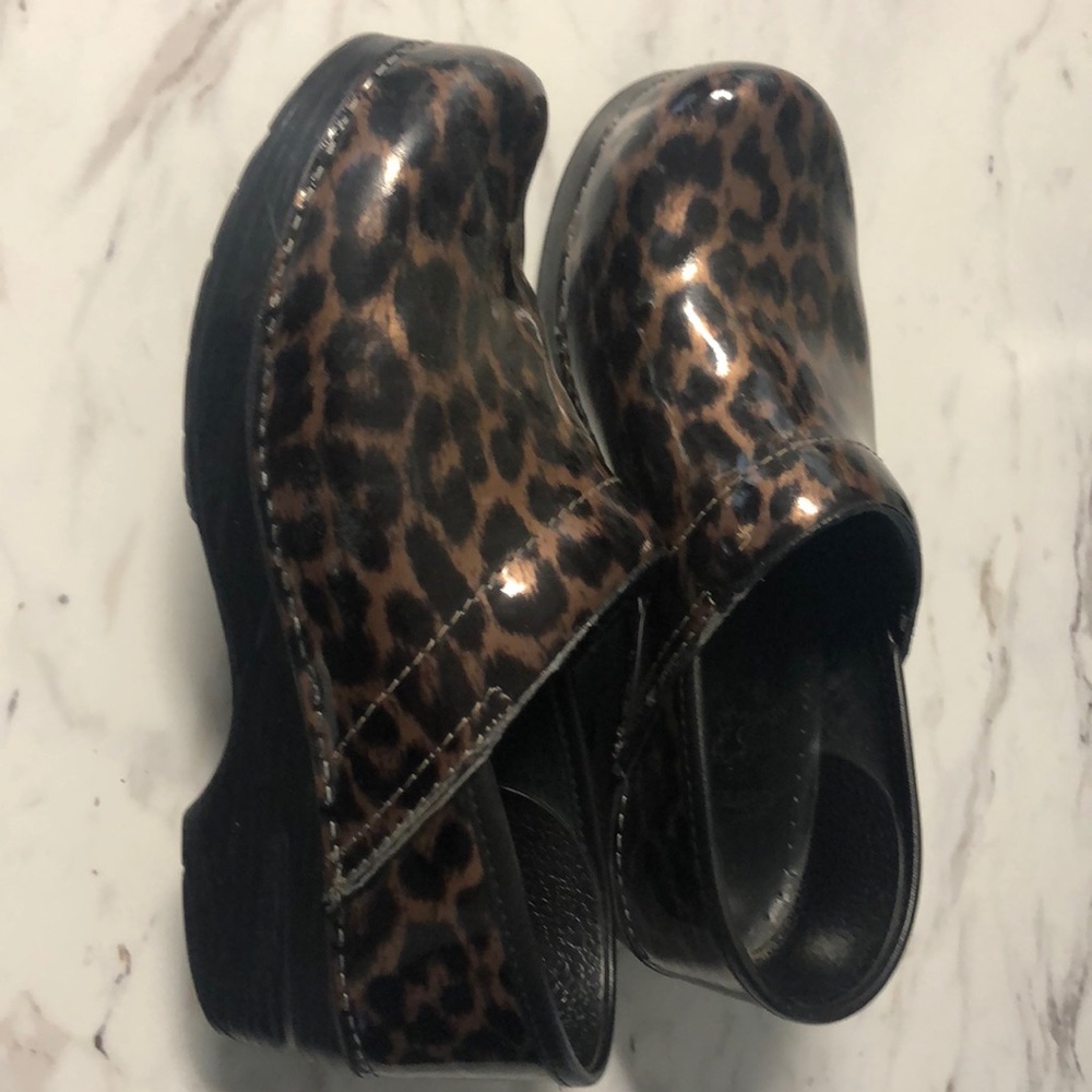 Cheetah Print Danskos!